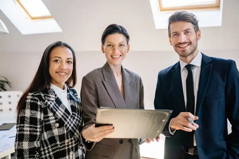 Qué preguntas hacer antes de entrar en un club de inversores (checklist para decidir bien)